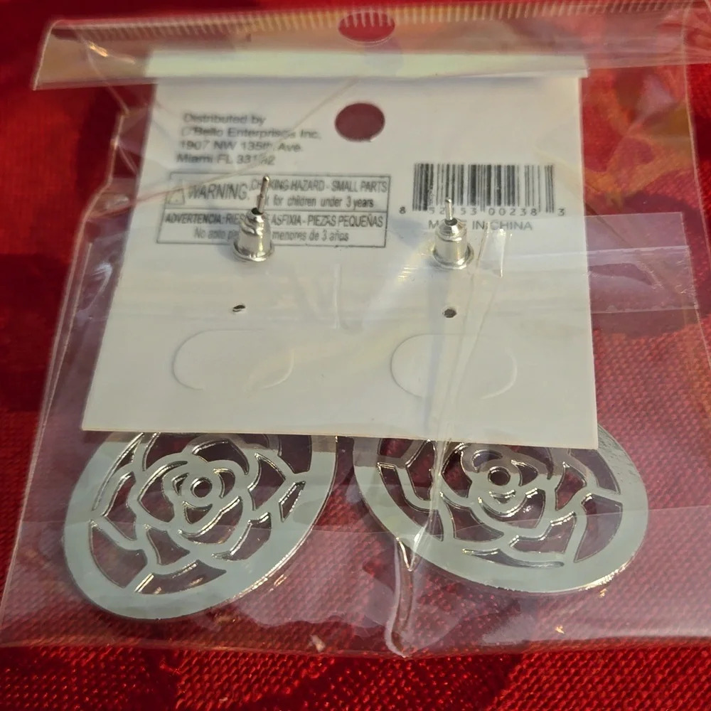 D’Bello Earrings _ Glam for less! - Picture 2 of 2